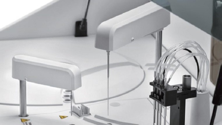 BS-360E Compact Benchtop Chemistry Analyzer with High Capacity and Advanced Features