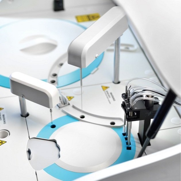 BS-230 Multi-Functional Benchtop Clinical Chemistry Analyzer with 200 Tests/Hour Throughput