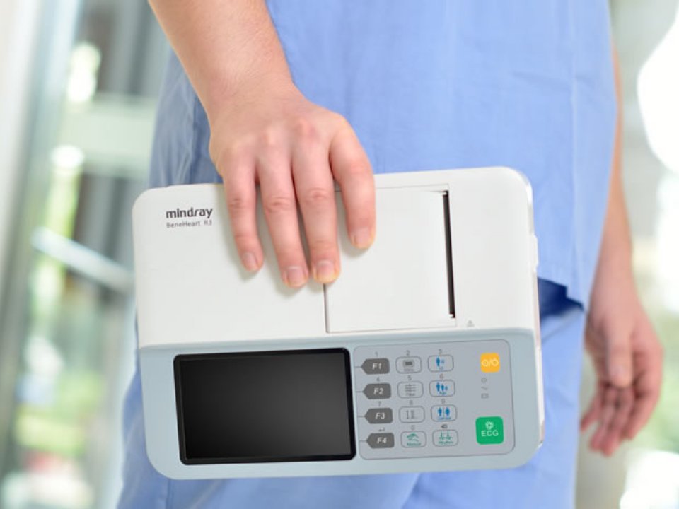 BeneHeart R3 ECG Machine - Reliable Electrocardiograph for Resting ECG Diagnosis with Clear Display and Portability